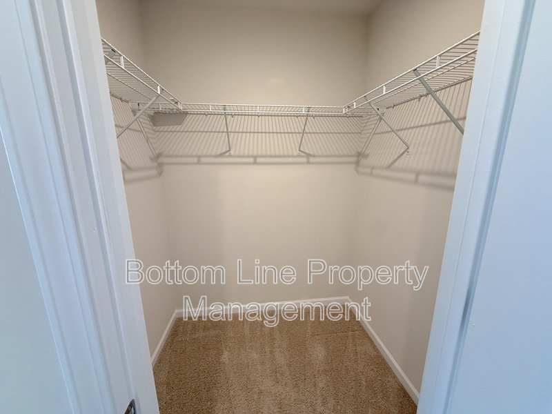 Bright 3BR Home with Garage & Open Floor Plan in Charlotte property image