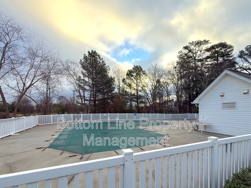 Bright property image