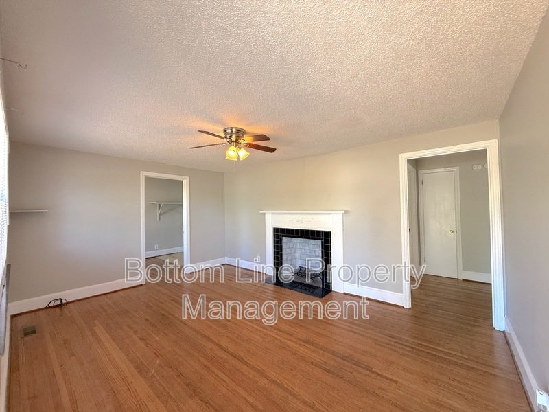 Cozy 3-bedroom, 1-bathroom home just minutes away from CLT Airport. property image