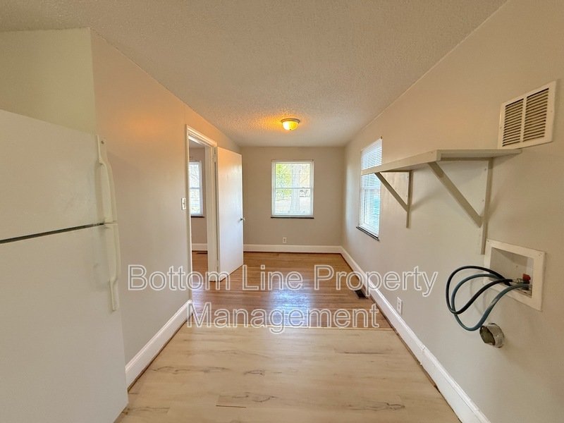 Cozy 3-bedroom, 1-bathroom home just minutes away from CLT Airport. property image