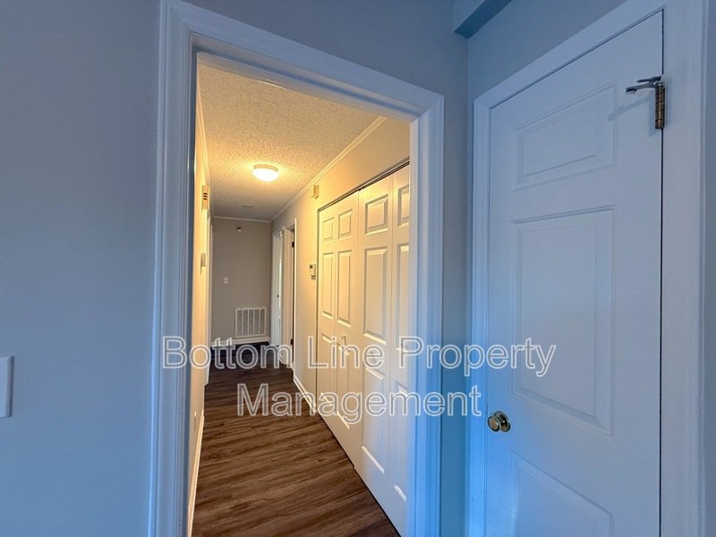 Charming 3 Bed 2 Bath Home For Rent with large Yard and Covered/Screened Rear Porch property image