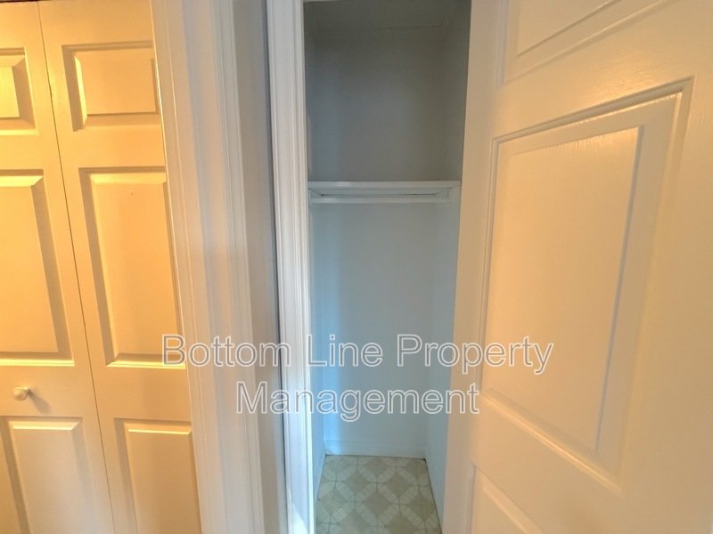 Charming 3 Bed 2 Bath Home For Rent with large Yard and Covered/Screened Rear Porch property image