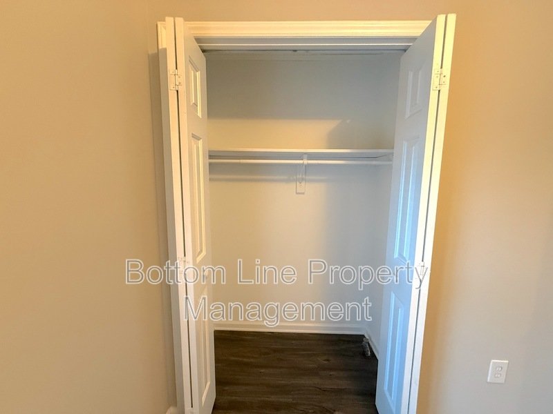 Charming 3 Bed 2 Bath Home For Rent with large Yard and Covered/Screened Rear Porch property image