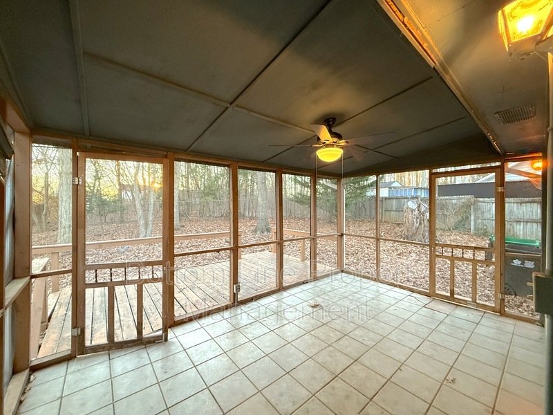 Charming 3 Bed 2 Bath Home For Rent with large Yard and Covered/Screened Rear Porch property image
