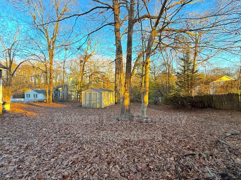 Charming 3 Bed 2 Bath Home For Rent with large Yard and Covered/Screened Rear Porch property image