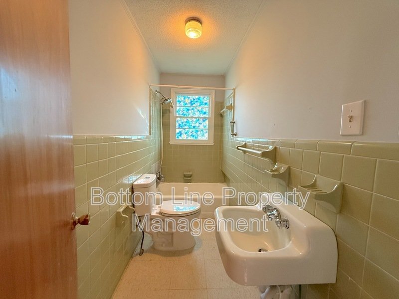 🏡 Updated Country Home on Spacious Corner Lot in Clover, SC 🌳 property image