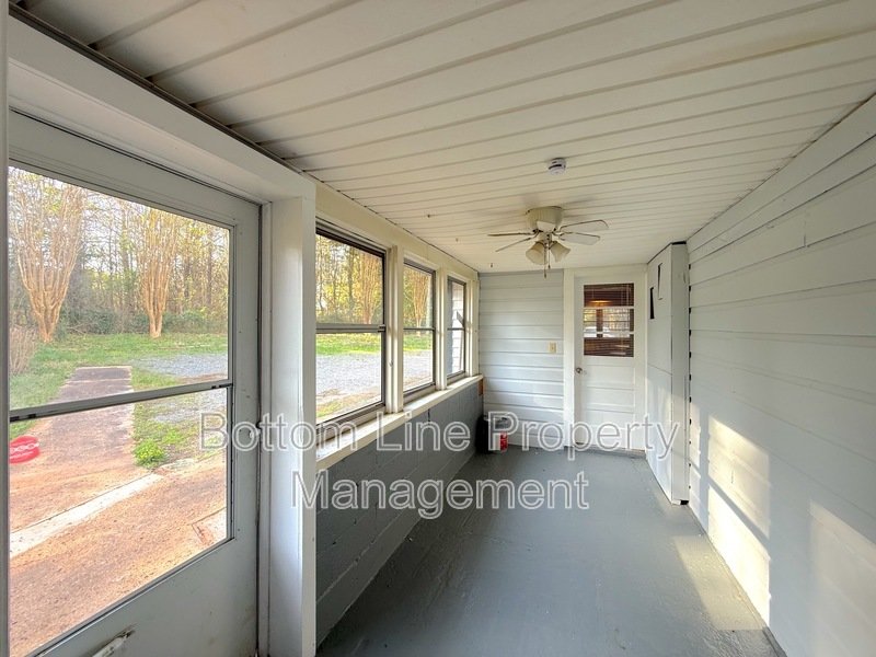 🏡 Updated Country Home on Spacious Corner Lot in Clover, SC 🌳 property image