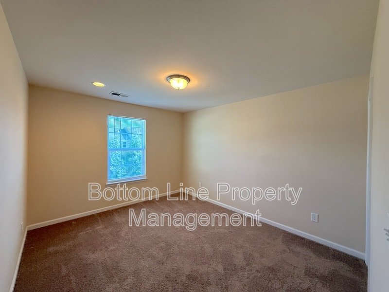 Beautiful 3 Bedroom 2.5 Bathroom Unit For Rent!!!! property image