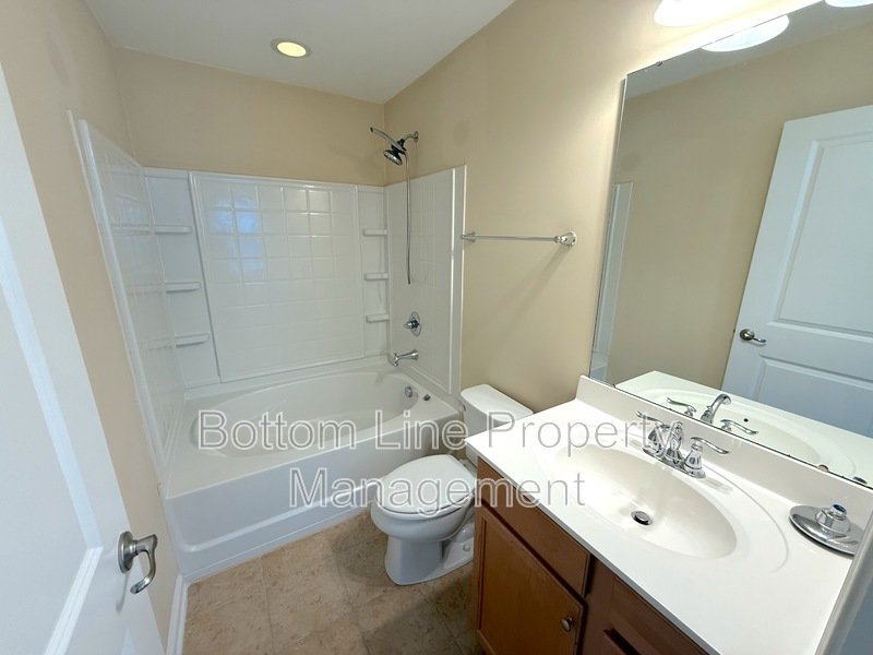 Beautiful 3 Bedroom 2.5 Bathroom Unit For Rent!!!! property image
