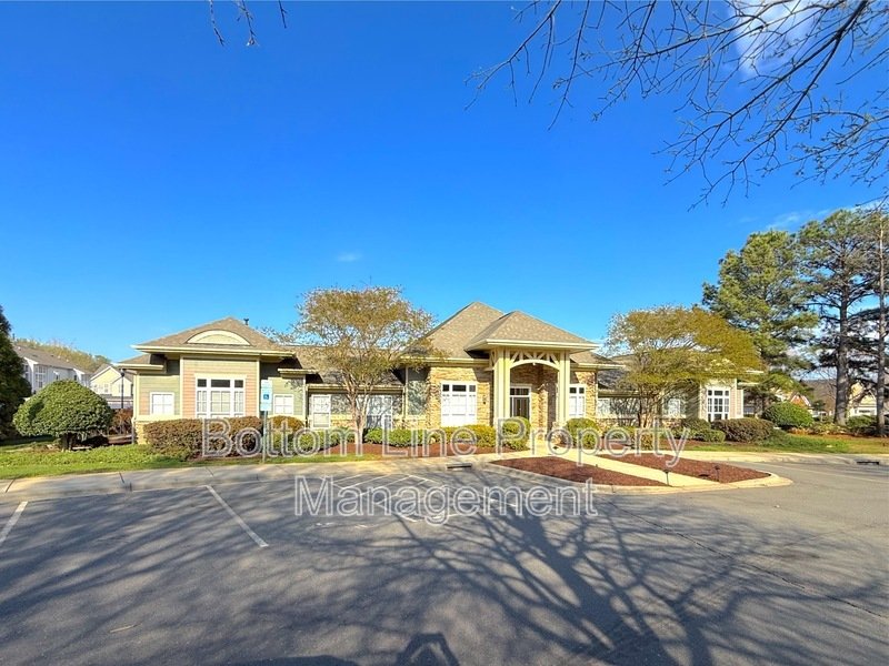 Beautiful 3 Bedroom 2.5 Bathroom Unit For Rent!!!! property image