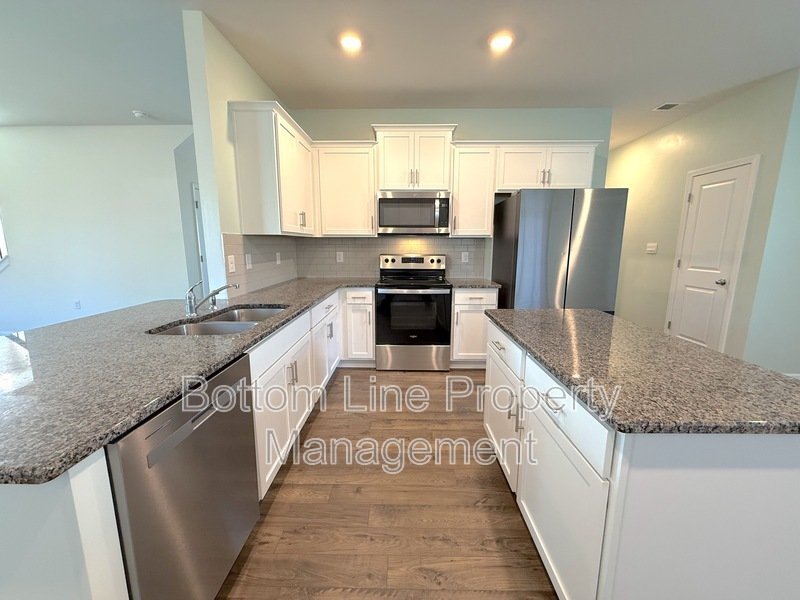 Huge Custom Home in a Prime Location! Close Proximity to Community Pool/Playground and Park area property image