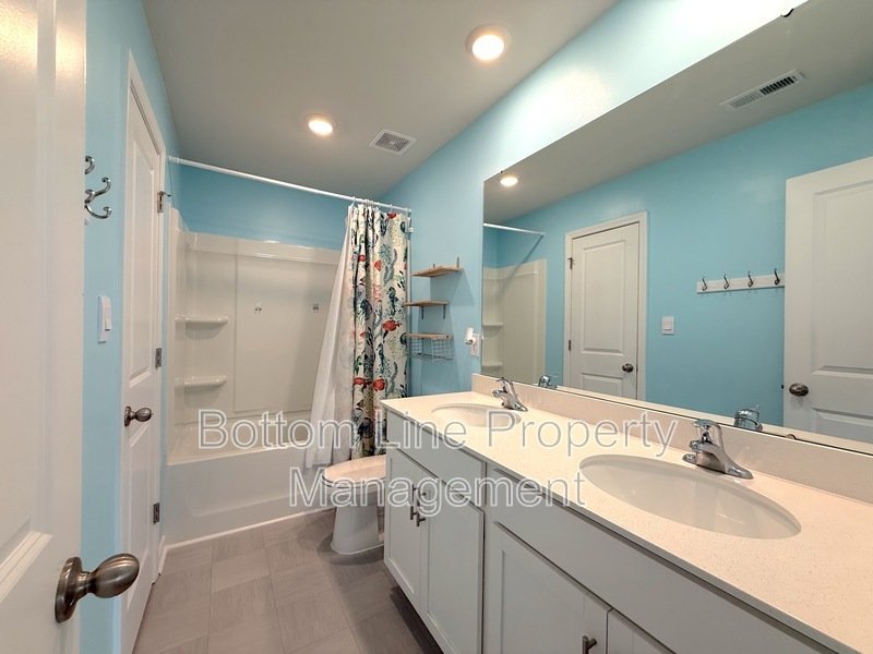 Huge Custom Home in a Prime Location! Close Proximity to Community Pool/Playground and Park area property image