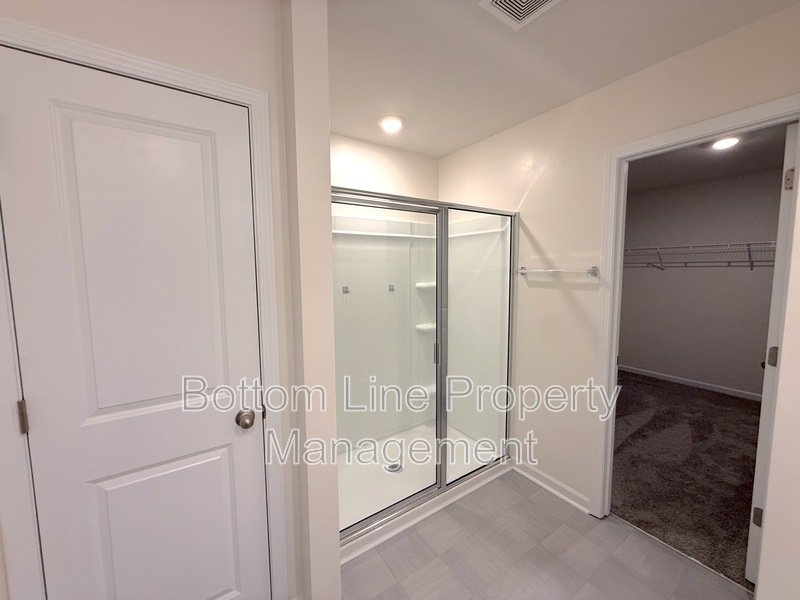 Huge Custom Home in a Prime Location! Close Proximity to Community Pool/Playground and Park area property image