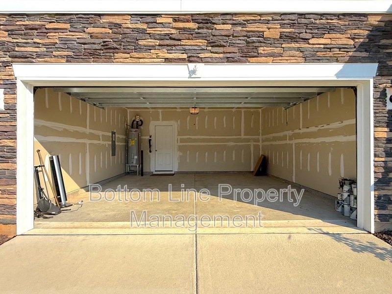 Huge Custom Home in a Prime Location! Close Proximity to Community Pool/Playground and Park area property image