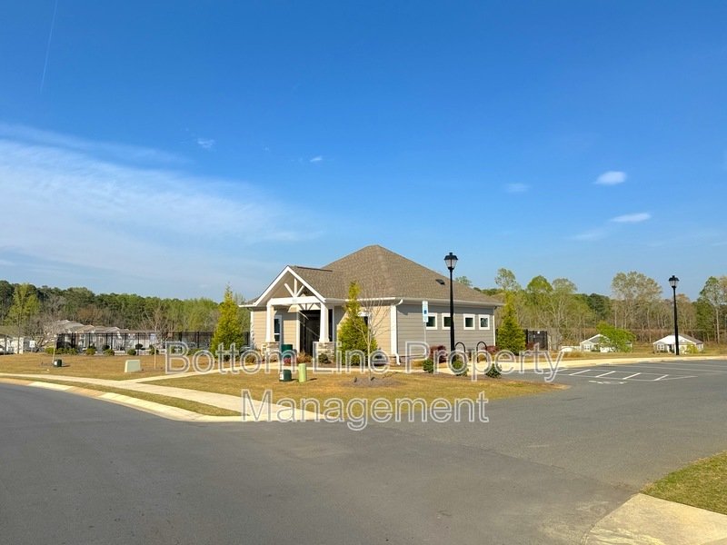 Huge Custom Home in a Prime Location! Close Proximity to Community Pool/Playground and Park area property image