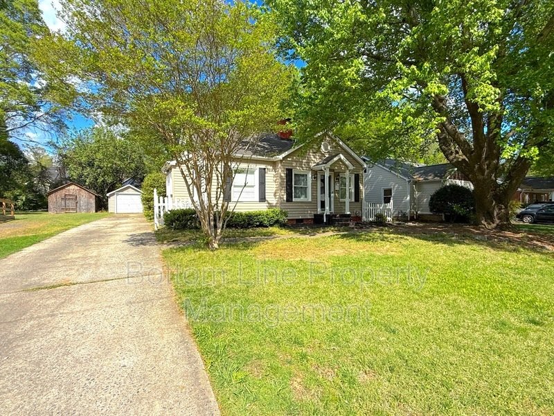 Live comfortably in Plaza Midwood! property image