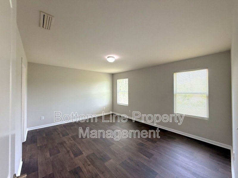 Bright property image