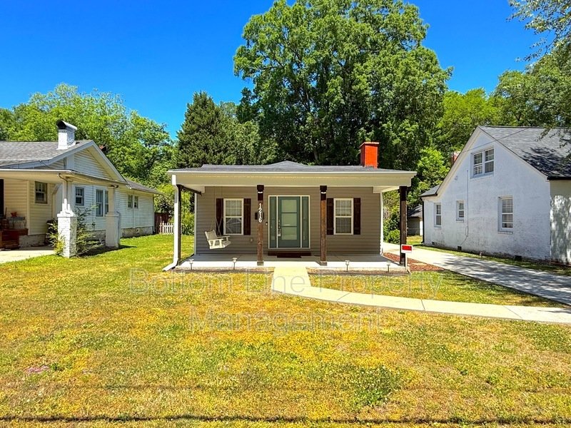 Charming 3 Bedroom 2 Bathroom SFH Located In Gastonia property image