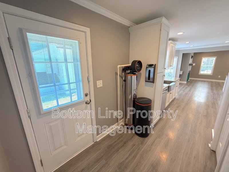 Charming 3 Bedroom 2 Bathroom SFH Located In Gastonia property image