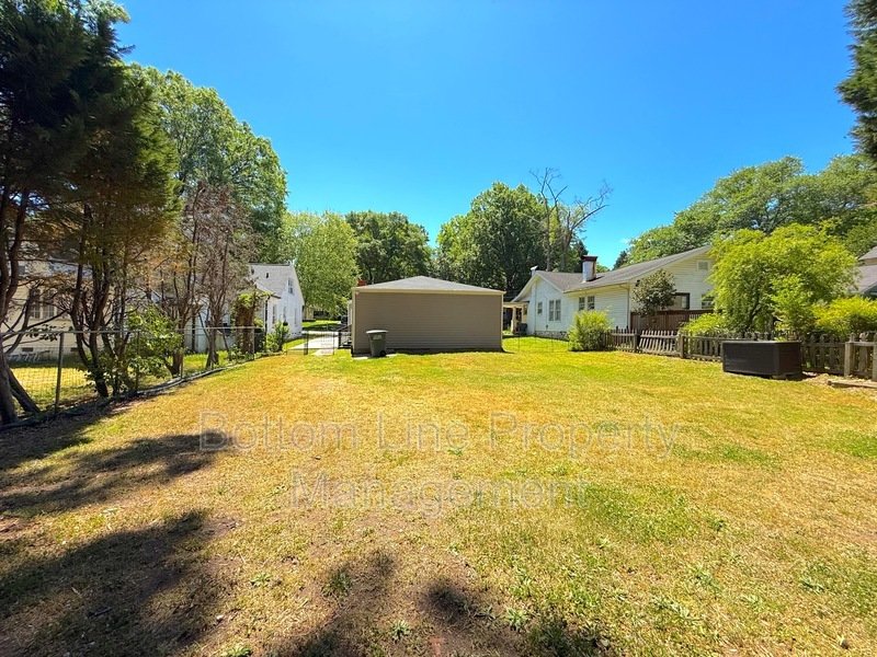 Charming 3 Bedroom 2 Bathroom SFH Located In Gastonia property image