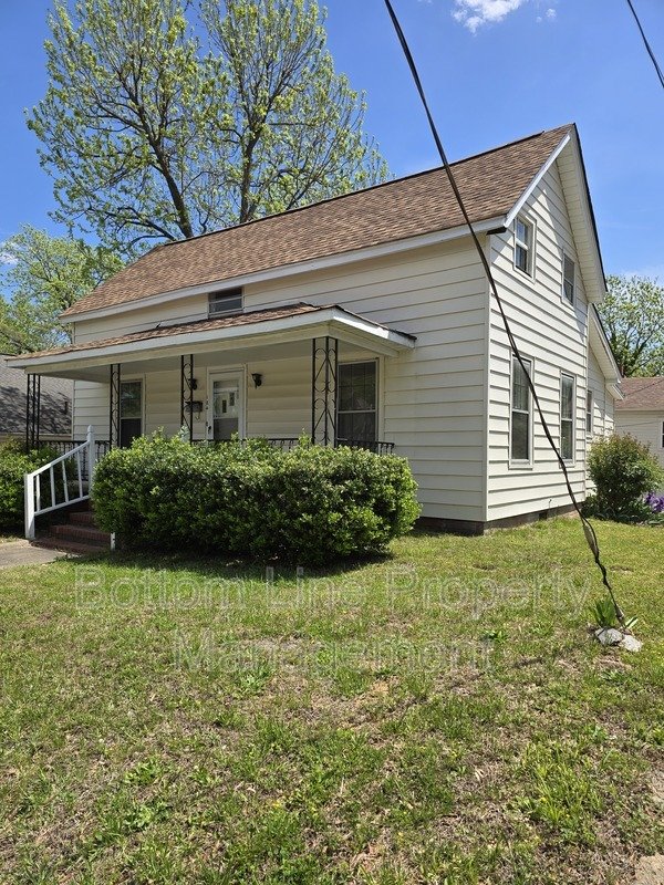 Spacious 4-Bedroom Home in Prime Concord Location – 1,900+ Sq Ft property image