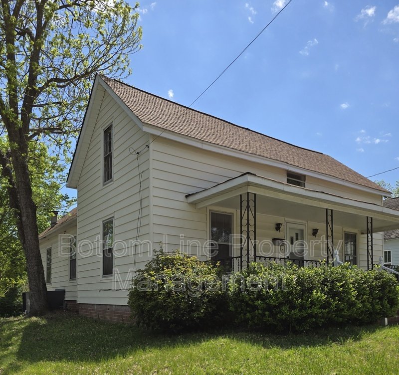 Spacious 4-Bedroom Home in Prime Concord Location – 1,900+ Sq Ft property image