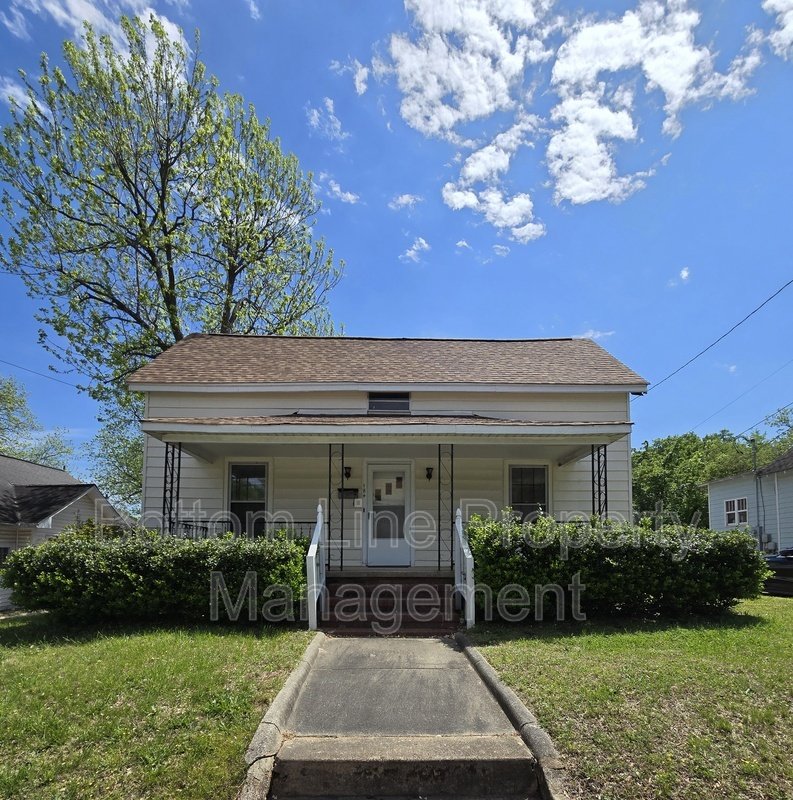 Spacious 4-Bedroom Home in Prime Concord Location – 1,900+ Sq Ft property image