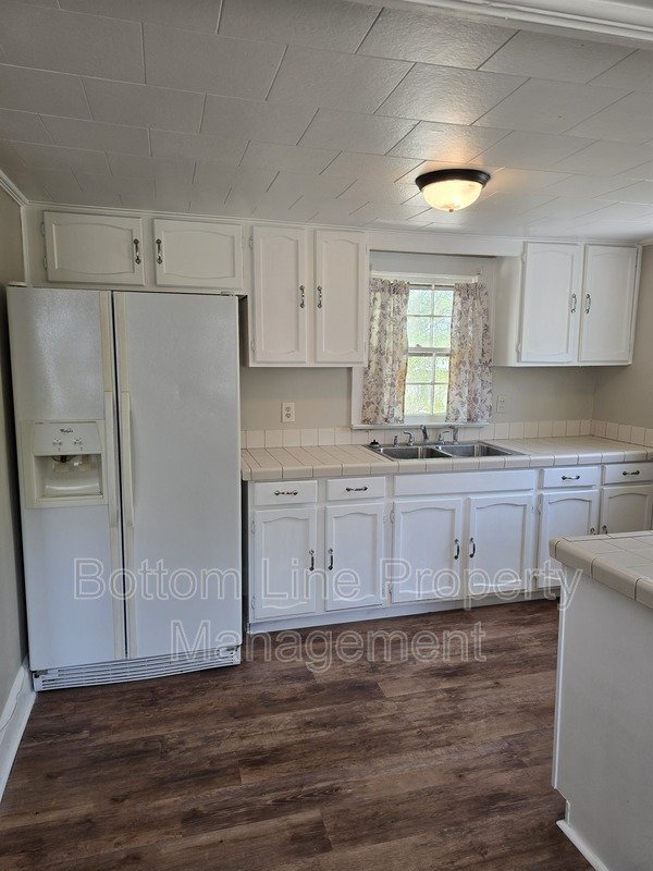 Spacious 4-Bedroom Home in Prime Concord Location – 1,900+ Sq Ft property image