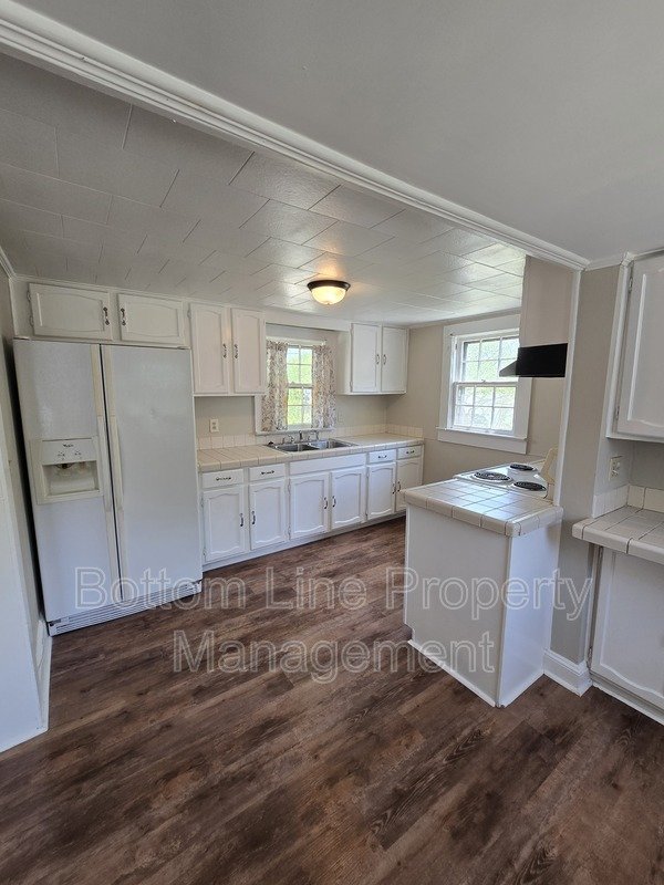 Spacious 4-Bedroom Home in Prime Concord Location – 1,900+ Sq Ft property image