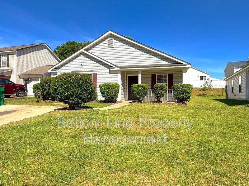 !!! Cozy 3 Bedroom 2 Bathroom SFH For Rent !!! property image