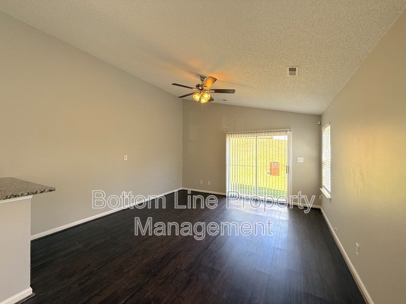 !!! Cozy 3 Bedroom 2 Bathroom SFH For Rent !!! property image