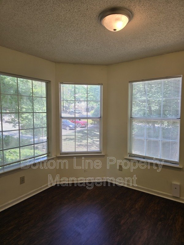 Spacious 2BR Condo with Bonus Room Near Greenway – Modern Finishes & Prime Location property image