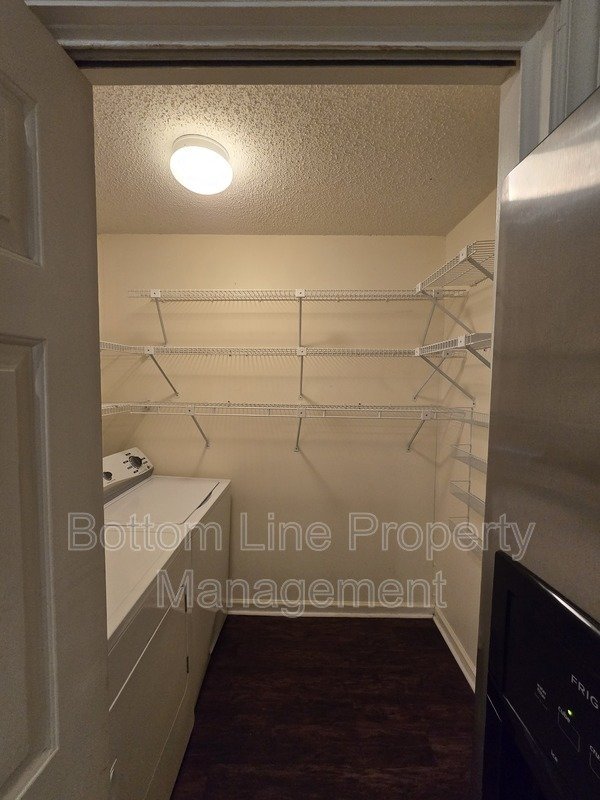 Spacious 2BR Condo with Bonus Room Near Greenway – Modern Finishes & Prime Location property image