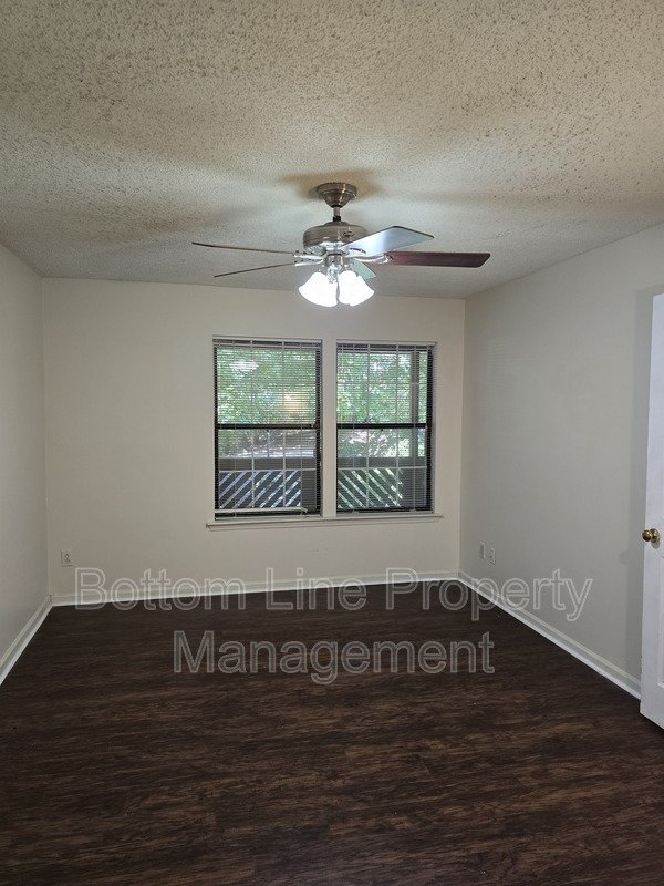 Spacious 2BR Condo with Bonus Room Near Greenway – Modern Finishes & Prime Location property image
