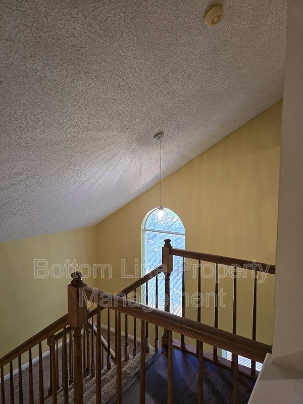 Spacious 2BR Condo with Bonus Room Near Greenway – Modern Finishes & Prime Location property image