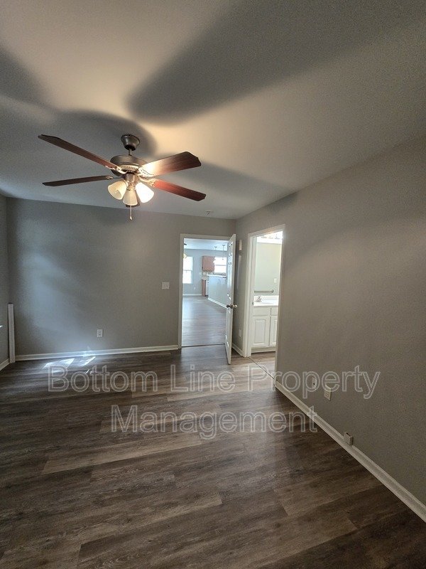 Spacious 3BR Home with Bonus Room & 2-Car Garage – Prime Charlotte Location property image