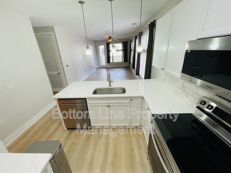 2 Bedroom 2 Bathroom Uptown Unit For Rent property image
