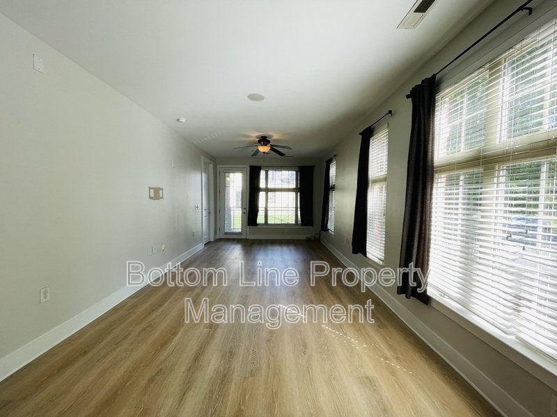 2 Bedroom 2 Bathroom Uptown Unit For Rent property image