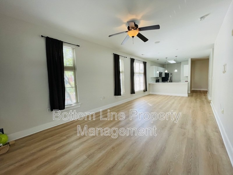 2 Bedroom 2 Bathroom Uptown Unit For Rent property image