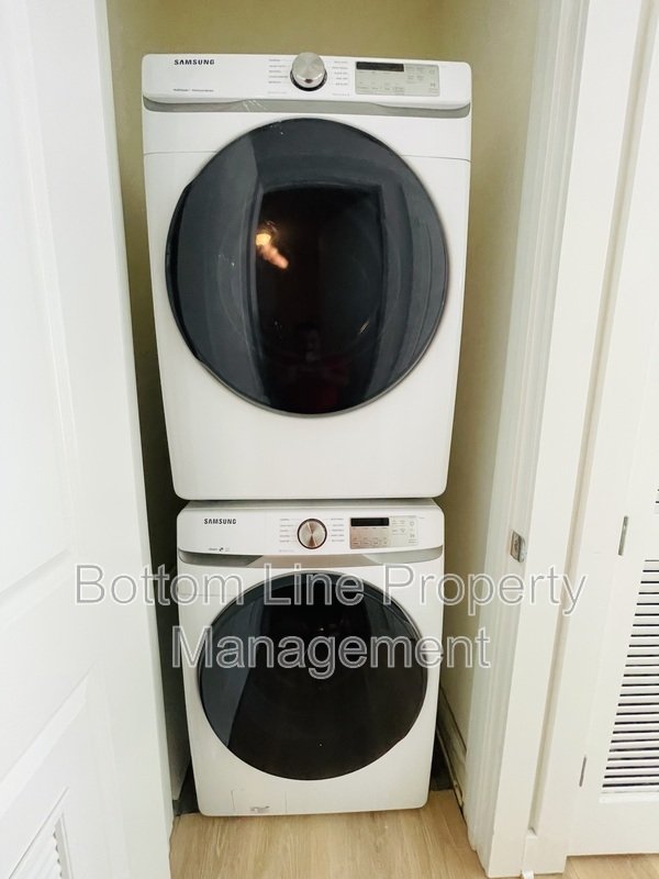 2 Bedroom 2 Bathroom Uptown Unit For Rent property image
