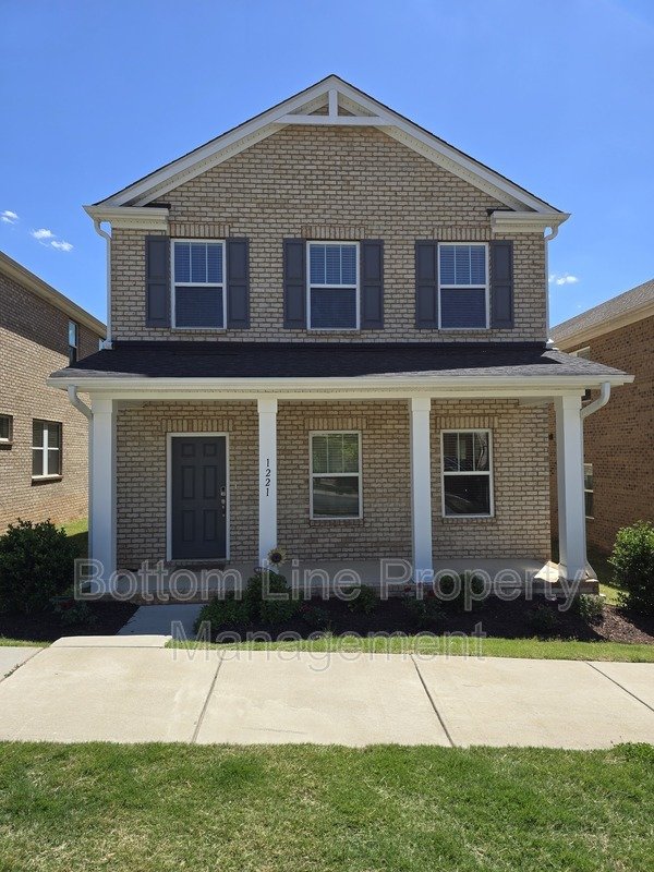 🏡 Spacious & Stylish 4BR Home in Mint Hill with Open Floor Plan & Luxury Primary Suite property image