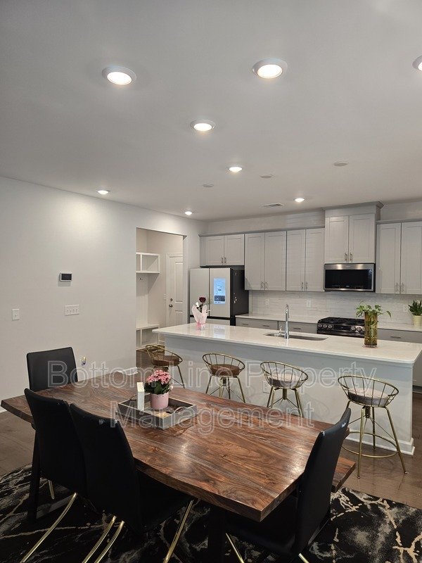 🏡 Spacious & Stylish 4BR Home in Mint Hill with Open Floor Plan & Luxury Primary Suite property image