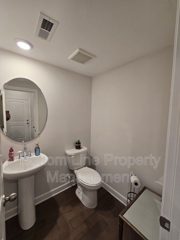 🏡 Spacious & Stylish 4BR Home in Mint Hill with Open Floor Plan & Luxury Primary Suite property image