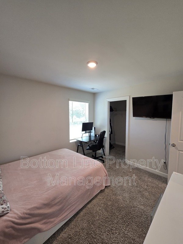 🏡 Spacious & Stylish 4BR Home in Mint Hill with Open Floor Plan & Luxury Primary Suite property image