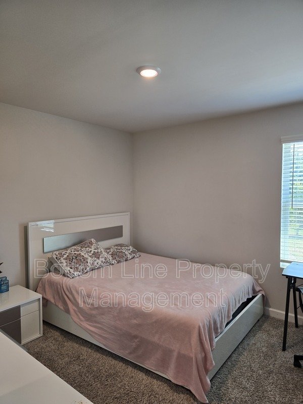 🏡 Spacious & Stylish 4BR Home in Mint Hill with Open Floor Plan & Luxury Primary Suite property image