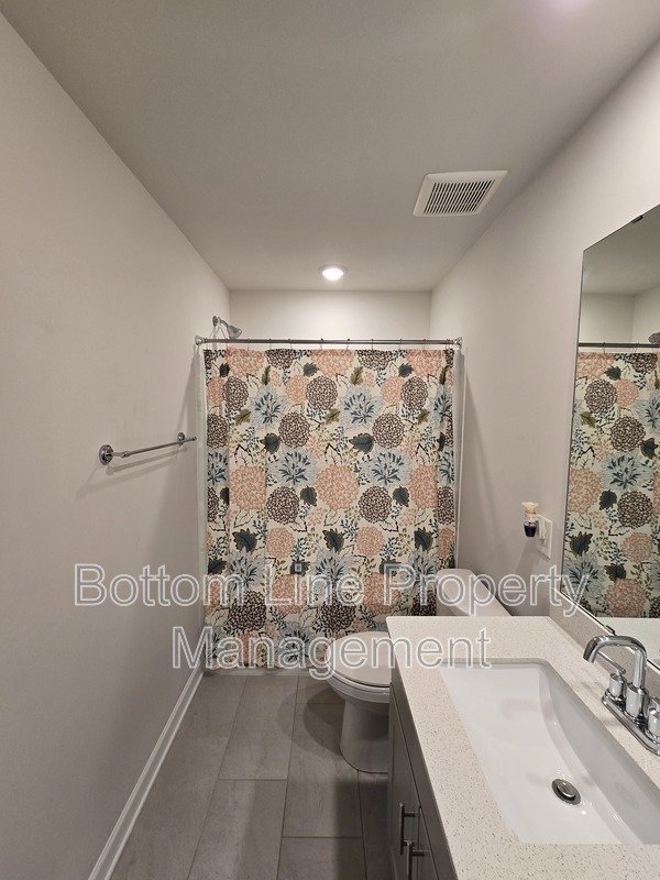 🏡 Spacious & Stylish 4BR Home in Mint Hill with Open Floor Plan & Luxury Primary Suite property image