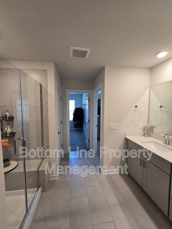 🏡 Spacious & Stylish 4BR Home in Mint Hill with Open Floor Plan & Luxury Primary Suite property image