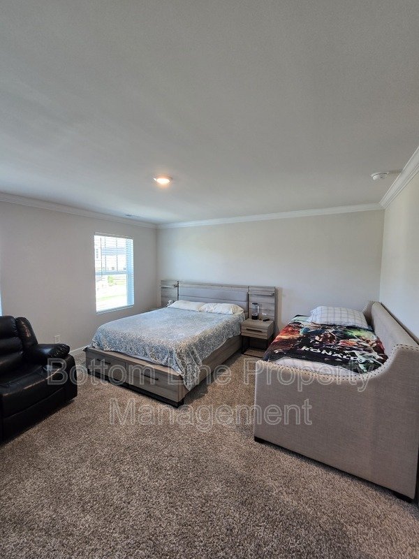 🏡 Spacious & Stylish 4BR Home in Mint Hill with Open Floor Plan & Luxury Primary Suite property image