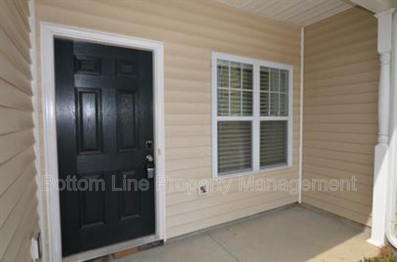 Charming 3 Bedroom Home in Charlotte – Convenient Location & Comfortable Living property image
