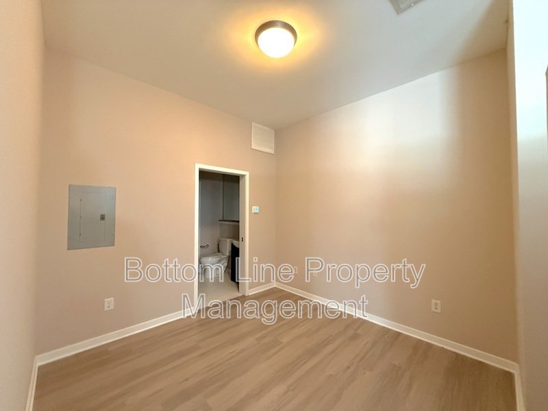 Your Next Home: Cozy and Inviting Rental with All the Comforts You Need! property image